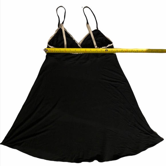 Victoria’ Secret Black Nightie With White Lace Trim Size Medium - Picture 8 of 9
